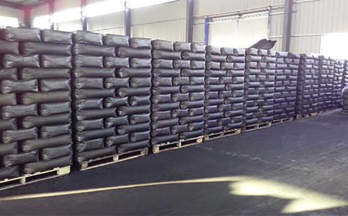 （图：炭黑分散稳定性差）