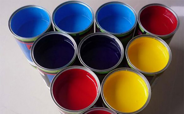 （图：研磨后分散均匀的炭黑色浆）