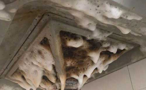 （图：除油剂消泡剂消除泡沫危害）