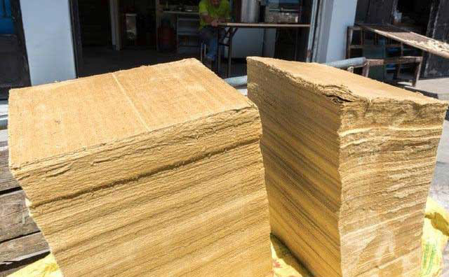 （图：造纸纸浆起泡和稳定的原因）