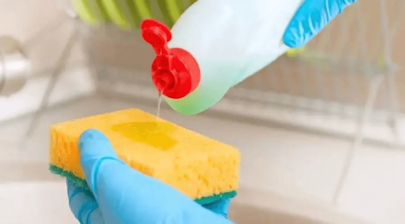 （图为洗洁精展示图）