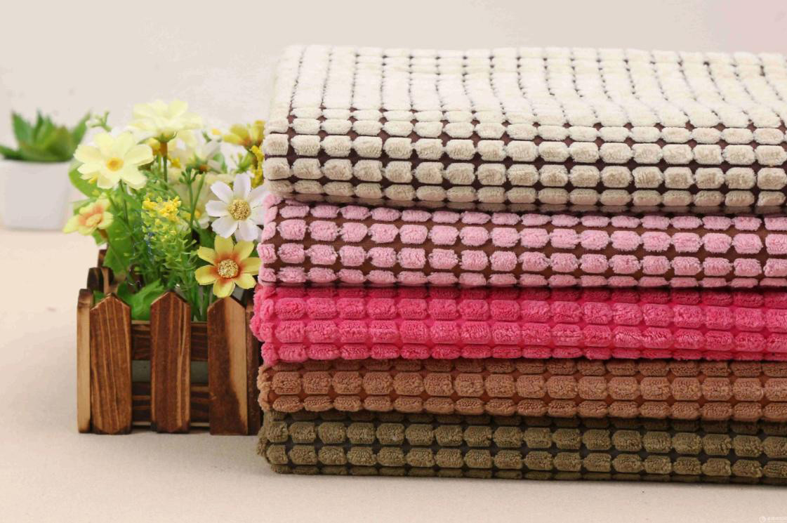 （图为纺织品展示图）